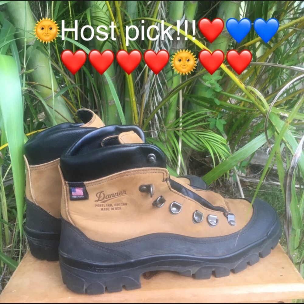 Danner boots with vibram soles - like new! 🇺🇸